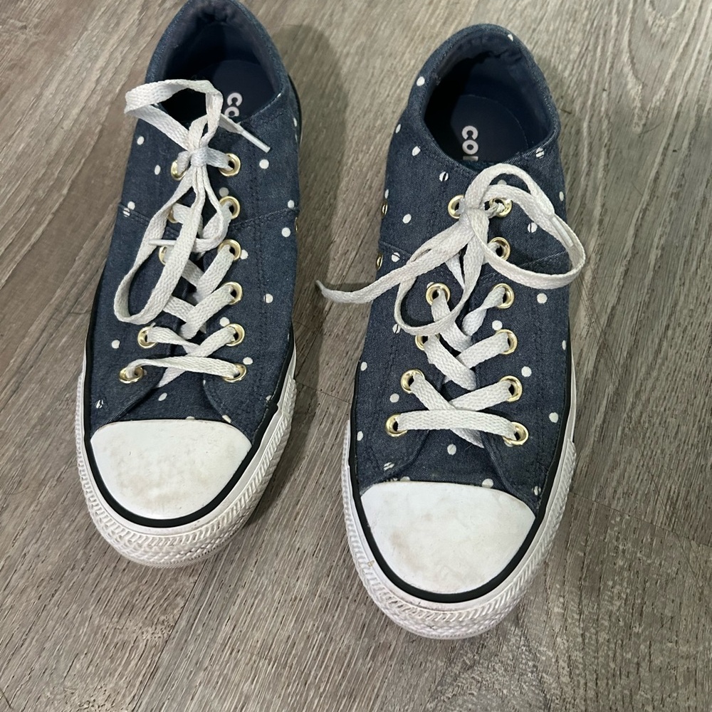 Converse Woman’s Navy Polka Dot Sneakers